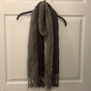 United Colors of Benetton gray ombré scarf